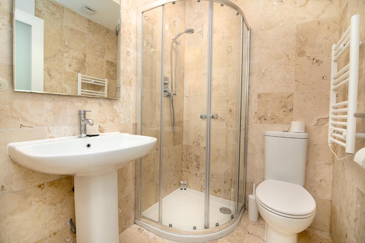 Modern 1 Bed Flat For Up To 2 People In Holborn, London With Free Wifi Διαμέρισμα Εξωτερικό φωτογραφία